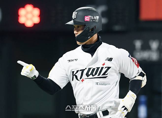 KT 배정대가 세리머니를 펼치고 있다. 수원 | 박진업 기자 upandup@sportsseoul.com