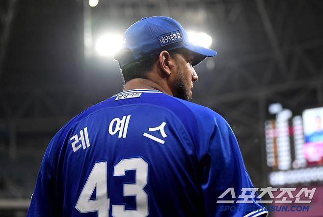 22일 서울 고척스카이돔에서 열린 삼성-키움전. 레예스가 8회에도 마운드에 오를 준비를 하고 있다. 고척=정재근 기자 cjg@sportschosun.com/2025.5.22/