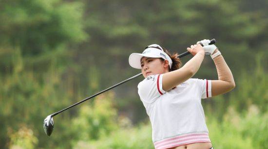 황유나가 휘닉스CC 드림 투어 7차전 2라운드에서 티샷을 하고 있다. 사진제공=KLPGA