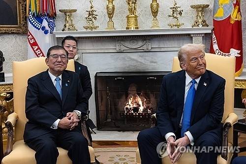 도널드 트럼프 미국 대통령과 이시바 시게루 일본 총리. [EPA 연합뉴스]