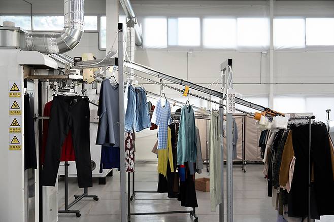 차란 남양주 검수센터에서 옷들이 분류되고 있다. [사진 = 차란]
