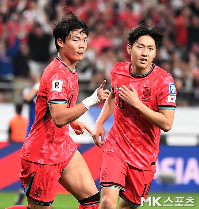 오현규(좌)와 이강인이 후반 연속 득점했다. 사진(상암 서울)=천정환 기자