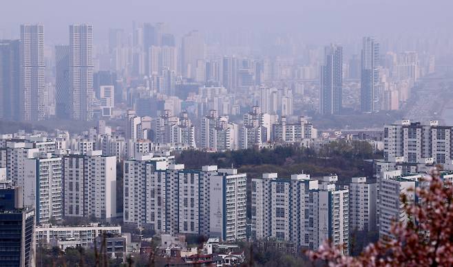 전국 아파트 낙찰가율이 87.8%로 2년10개월 만에 최고치를 기록했다. 사진은 서울 아파트 단지 모습. /사진=뉴스1