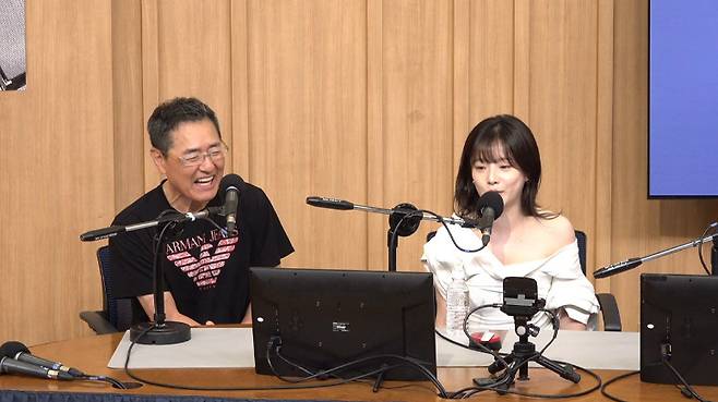 왼쪽부터 권인하, 벤 (사진=SBS 파워FM ‘두시탈출 컬투쇼’ 캡처)