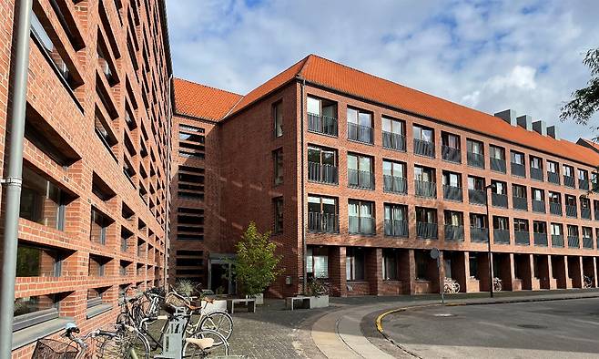 모범적인 장애인 거주시설로 평가받는 덴마크 코펜하겐의 ‘무스보어바이 쉬드(Musvagevej Syd)’ 외관.