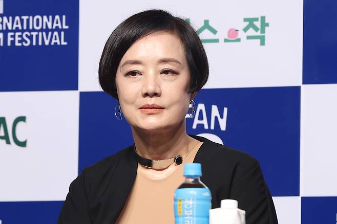 10일 용산구 백범김구기념관에서 열린 ‘제29회 부천국제판타스틱영화제 공식 기자회견’에서 장미희 조직위원장이 질문을 듣고 있다. 2025.6.10. 연합뉴스