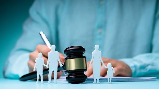 이혼 가구가 늘면서 아이의 친권 관련 소송도 증가하고 있다.[사진｜게티이미지뱅크]