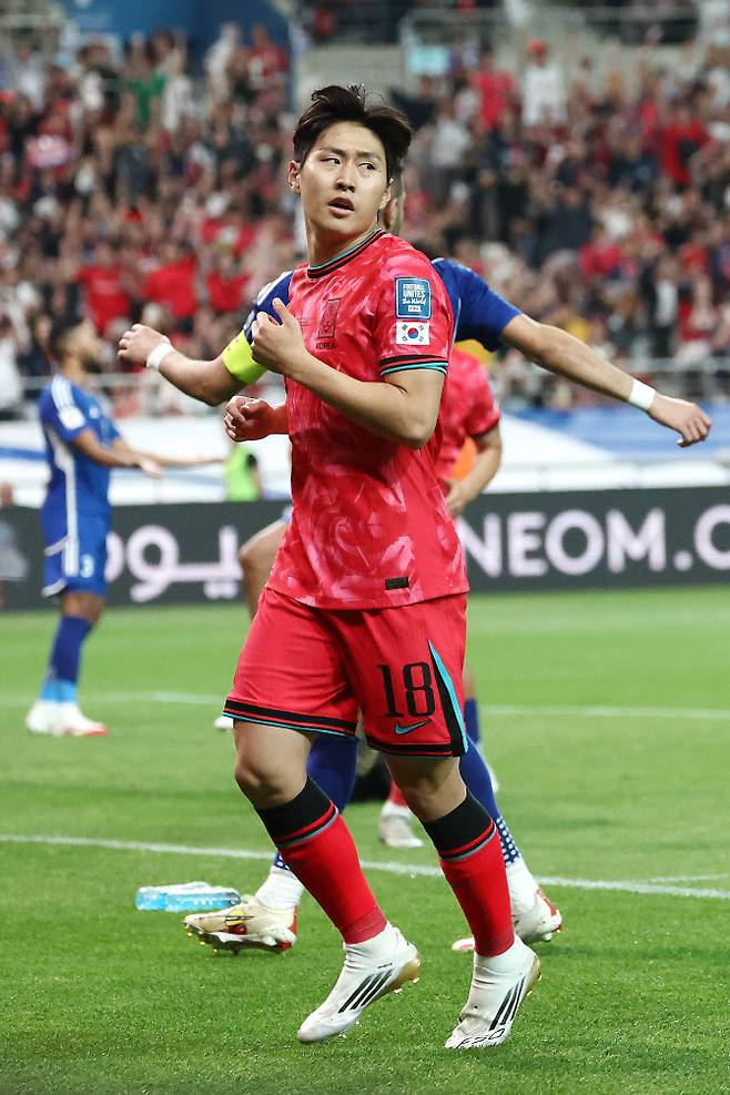 10일 서울월드컵경기장에서 열린 2026 북중미 월드컵 아시아 3차 예선 최종전 한국과 쿠웨이트의 경기. 이강인이 추가골을 넣은 뒤 그라운드를 달리고 있다. 사진=연합뉴스