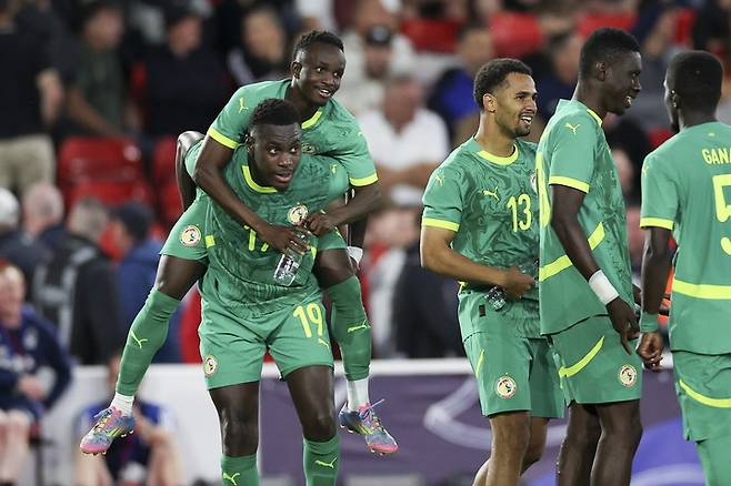 11일 잉글랜드와 친선전에서 후반 추가시간 셰이크 사발리의 쐐기골이 터지자 기뻐하는 세네갈 선수들