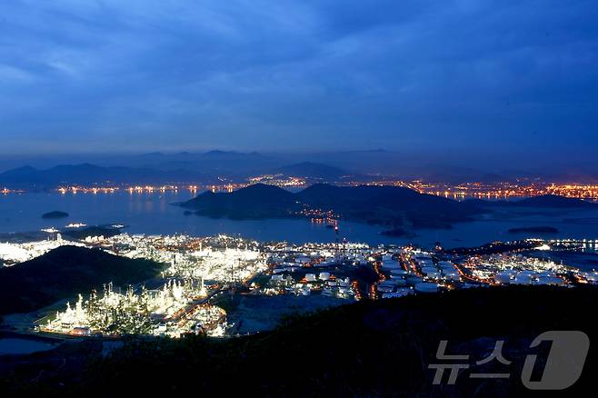 전남 여수국가산업단지 전경.(여수시 제공)2024.7.16/뉴스1