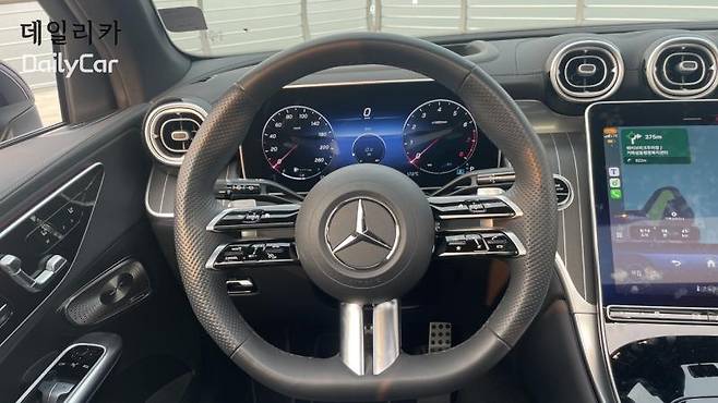 메르세데스-벤츠 GLC300 4MATIC