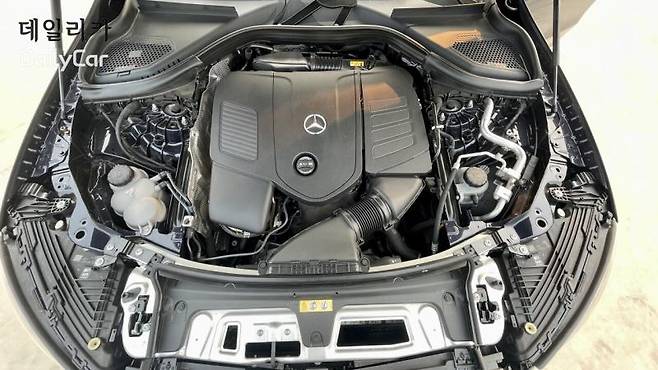 메르세데스-벤츠 GLC300 4MATIC