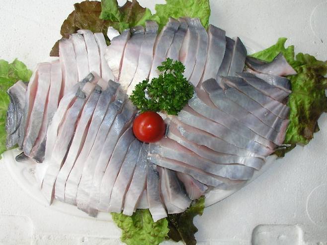 전남 신안 청정해역에서 잡히는 병어는 살코기가 연해 맛이 담백하고 뒷맛이 개운하다. 신안군 제공