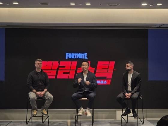‘포트나이트’ 확장 출시 간담회[사진=좌측부터 에픽게임즈 에릭 윌리엄슨 디자인 시니어 디렉터, 에픽게임즈코리아 박성철 대표, 에픽게임즈 마이클 모든 파트너십 시니어 디렉터]
