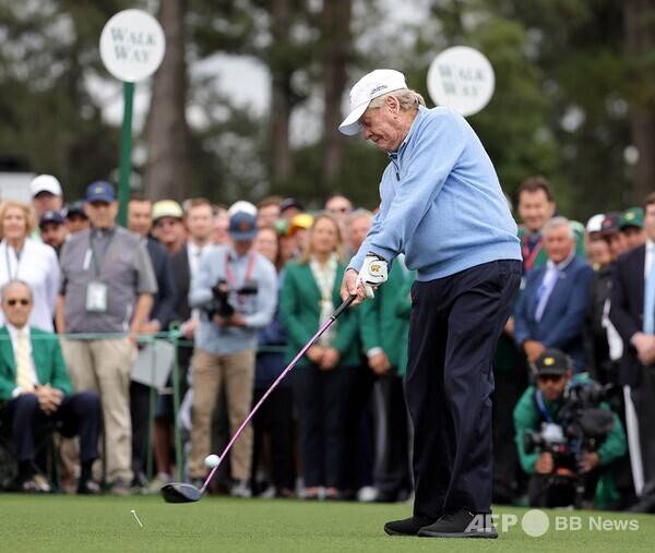 남자골프 메이저 최다 우승 기록을 보유한 80대 중반의 잭 니클라우스. 사진은 2024년 마스터스 토너먼트에서 스윙 하는 모습이다. 사진제공=ⓒAFPBBNews = News1 (사진 및 칼럼을 무단으로 사용하지 마십시오.)
