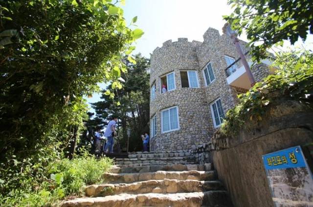 셔우드 홀이 1938년 고성 화진포해변 인근에 조성해 선교사 휴양소로 활용한 ‘화진포의 성’. 국민일보DB