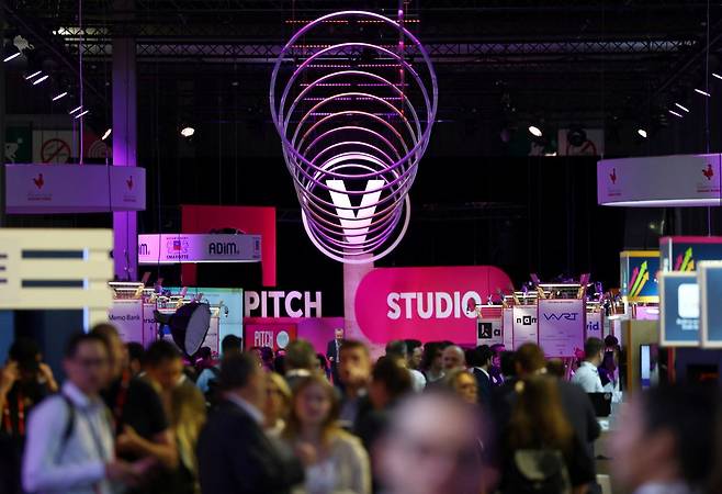 11일(현지시간) 프랑스 파리 포르트 드 베르사유 전시장에서 열린 비바 테크놀로지 2025 행사 모습. 로이터연합뉴스