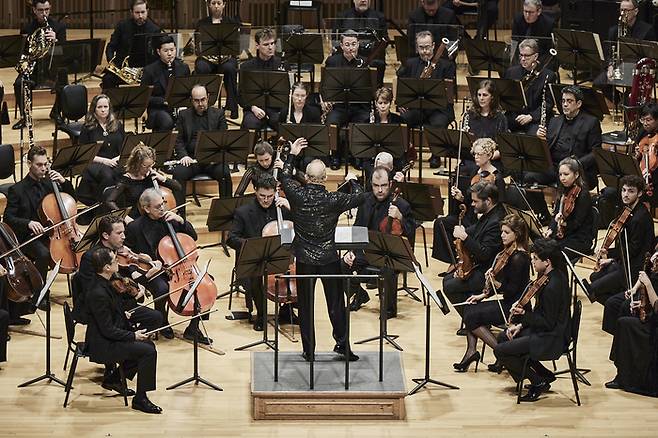지난해 6월 서울 송파구의 롯데콘서트홀에서 열린 미국 메트로폴리탄 오페라 오케스트라의 첫 내한 공연 전경. 롯데문화재단