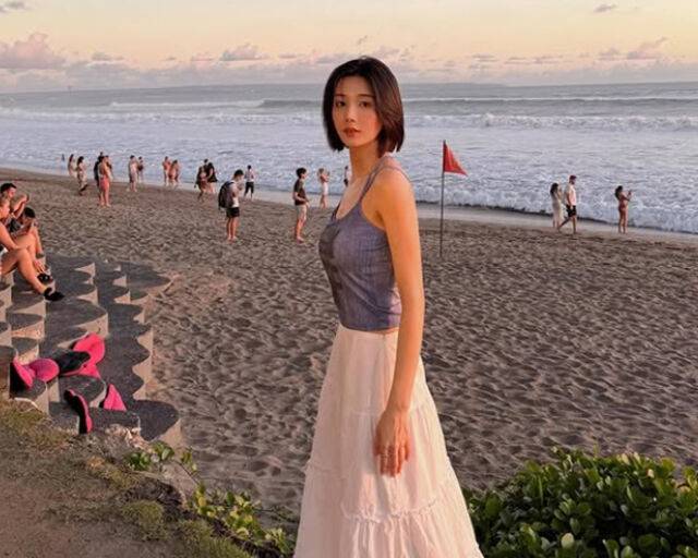 권은비가 발리 해변에서 여유로운 시간을 보냈다. / 권은비 소셜미디어 캡처