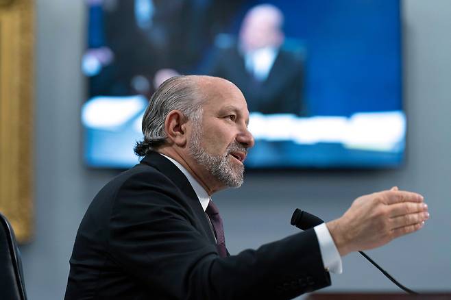 하워드 러트닉 미국 상무장관이 지난 5일(현지시간) 워싱턴 국회의사당에서 열린 2026 회계연도 상무부 요청에 대한 하원 세출 소위원회 예산 청문회에서 증언하고 있다. [AP]