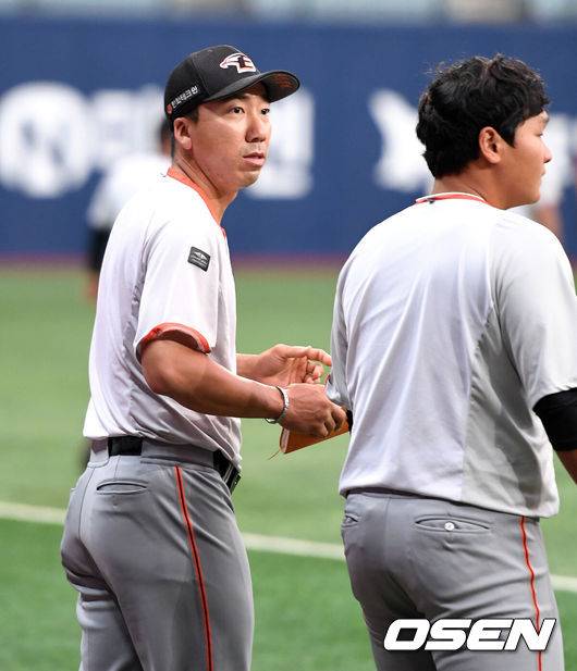 한화 고동진 전력분석코치. /OSEN DB