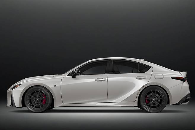 렉서스 IS 500 얼티밋 에디션