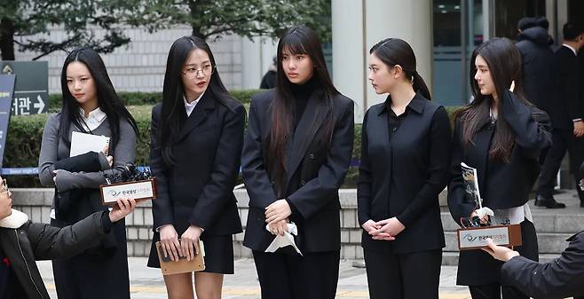 걸그룹 뉴진스. 왼쪽부터 하니, 민지, 혜인, 해린, 다니엘. 2025.3.7 연합뉴스