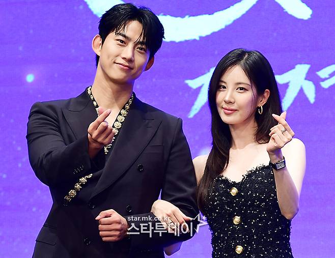 옥택연, 서현. 사진|강영국 기자