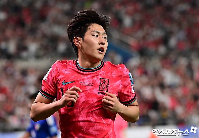 쿠웨이트 대표팀을 이끌고 있는 아르헨티나 출신 후안 피치 감독이 10일 서울월드컵경기장에서 끝난 2026 북중미 월드컵 아시아 3차예선 B조 최종전 한국과의 원정 경기를 마친 뒤 한국 대표팀에 대한 칭찬을 아끼지 않았다. 그는 '한국이 세계 7대 강호라고 했던 자신의 소신에 변함이 없다'면서 '이날도 한국은 매우 강했다'고 칭찬했다. 그는 이강인 등 한국의 유럽파를 부러워 했다. 상암, 김한준 박지영 기자