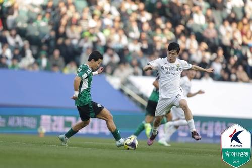 3월 9일 전주에서 열린 전북과 강원의 시즌 첫 맞대결 모습. [한국프로축구연맹 제공. 재판매 및 DB 금지]