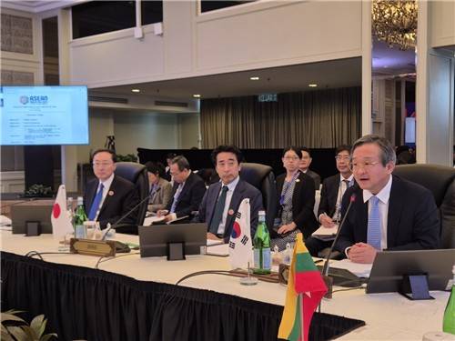 10-11일 아세안 관련 회의에서 발언하는 정병원 외교부 차관보 [외교부 제공]