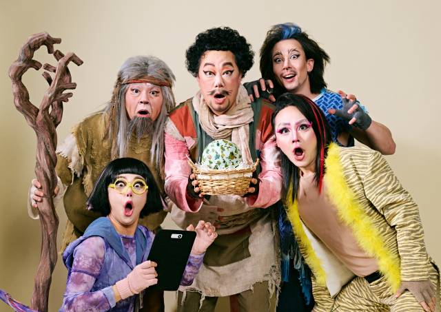 강원도립극단 ‘갈매기에게 나는 법을 가르쳐준 고양이’.