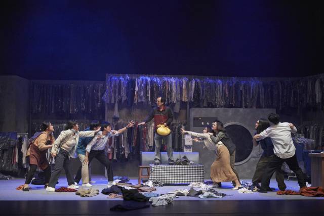 충북도립극단의 ‘오아시스 세탁소 습격사건’.