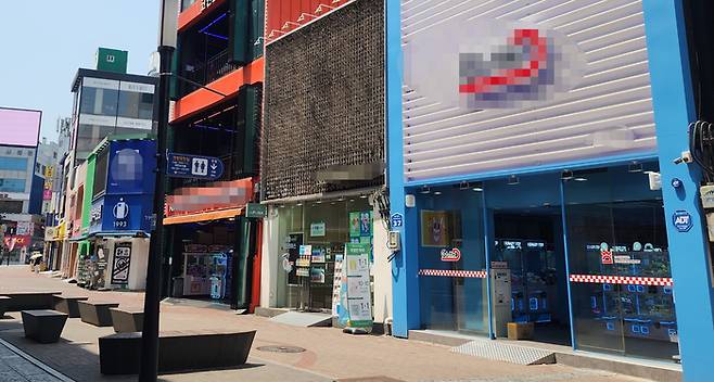 인형뽑기방 외부 모습. 방정원 인턴