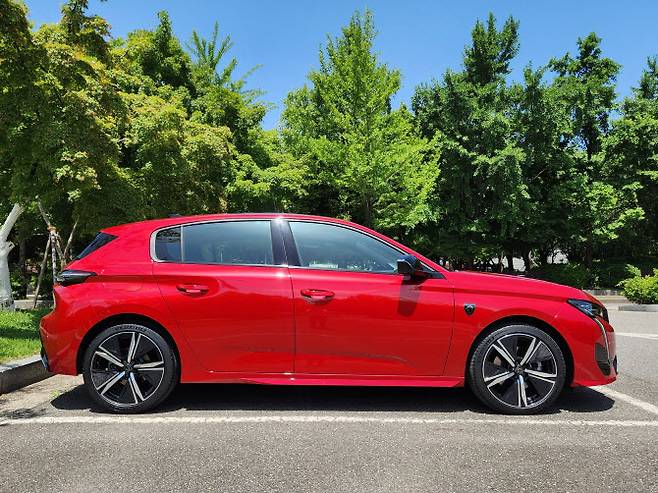 푸조 308 스마트 하이브리드. (사진=이데일리 이다원 기자)