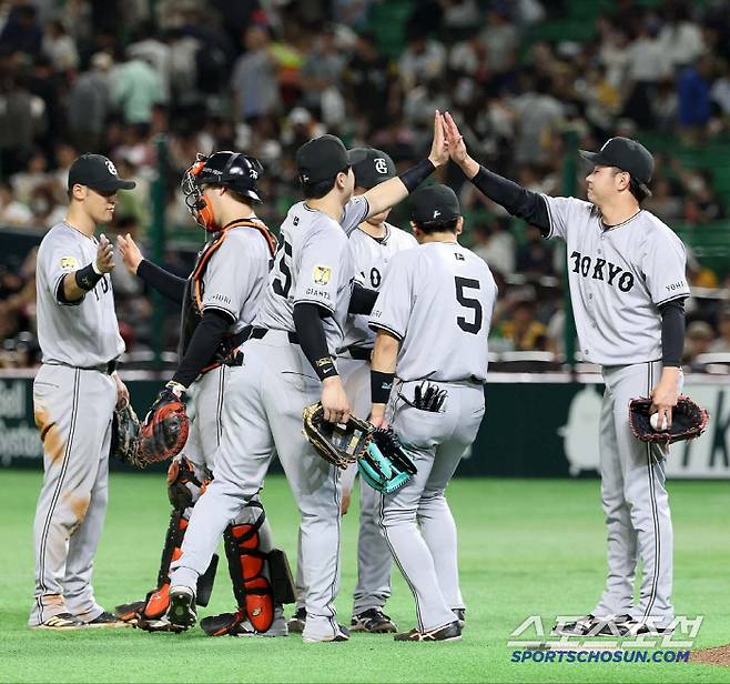 요미우리는 11일 소프트뱅크와 원정경기에서 7대3으로 이겼다. 요미우리는 1위 한신에 4.5경기 뒤진 4위다. 사진캡처=요미우리 자이언츠 SNS