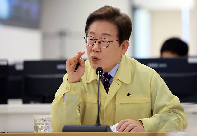이재명 대통령이 12일 서울 서초구 한강홍수통제소에서 열린 수해(장마) 대비 현장 점검 회의에서 발언하고 있다. /대통령실통신사진기자단