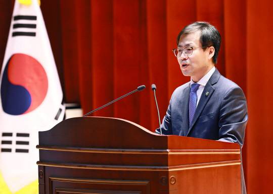 산업통상자원부는 12일 정부세종청사 12동 대강당에서 산업부 전직원들이 참석한 가운데 여한구 산업통상자원부 통상교섭본부장 취임식을 가졌다. 산업부 제공.