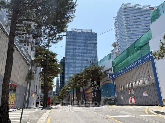 서울역-서대문 1·2구역(오른쪽)과 서소문구역 11·12지구의 모습 [디지털타임스 이윤희 기자]