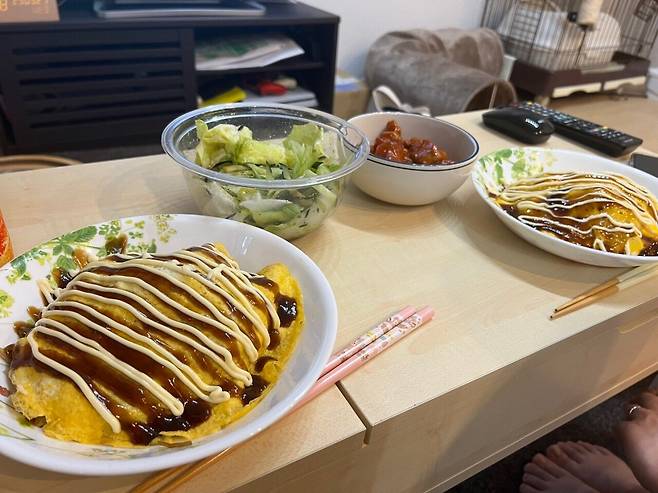 오므라이스.jpg 한국간식을 가져가면 얻어먹을 수 있는 평범한 일본의 가정식