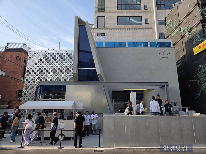아디다스 오리지널스 도산 플래그십 스토어 전경./사진=박수림 기자