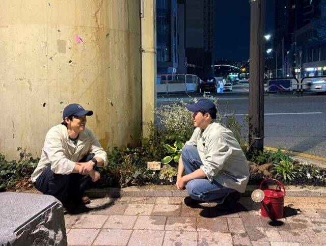 유연석과 김대명이 성수동에서 땅꾸를 했다. / 유연석 인스타그램 캡처