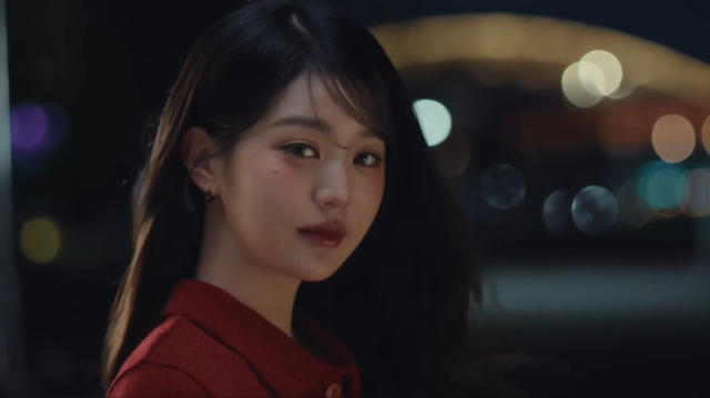 장원영이 마지막까지 긍정을 잃지 않고 위로를 건네고 있다. / 짐빔 하이볼 광고