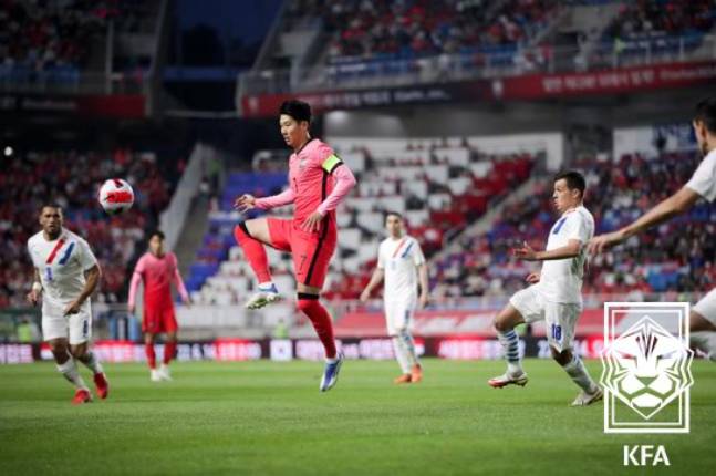 지난 2022년 6월 10일 수원월드컵경기장에서 열린 파라과이와의 친선경기 경기장면. /사진=대한축구협회 제공