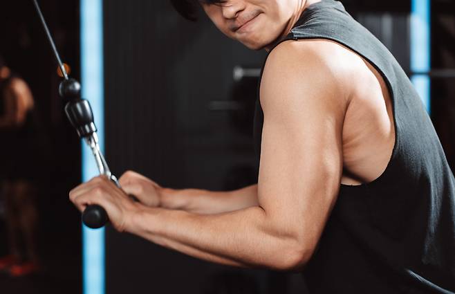 근육을 키우고 근력을 키우는 데는 오히려 적지만 자주 하는 운동이 더 효과적일 수 있는 것으로 나타났다. [사진= 게티이미지뱅크]