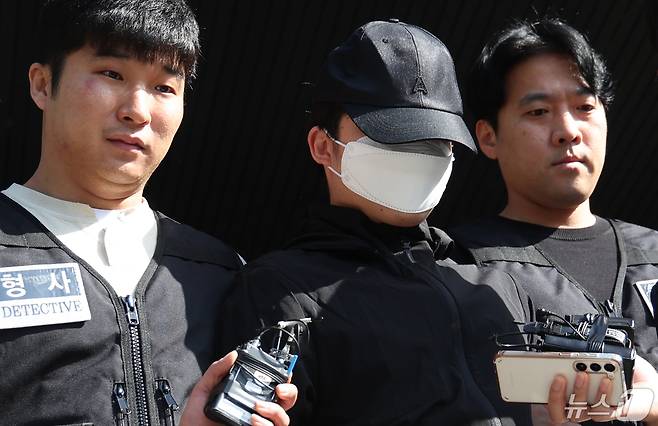 (서울=뉴스1) 윤다정 기자 = 서울 강남역에서 연인 관계이던 피해자를 살해한 혐의로 재판에 넘겨진 명문대 의대생 최 모 씨(26)가 2심에서 징역 30년을 선고받았다. 2024.5.14/뉴스1 ⓒ News1 김명섭 기자