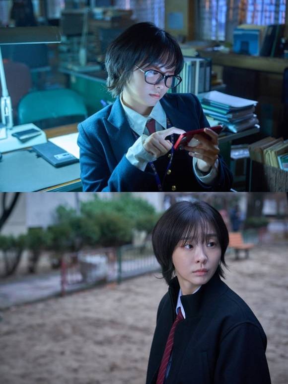 배우 김다미가 디즈니+ 오리지널 시리즈 '나인 퍼즐'에서 윤이나 역을 맡아 활약했다. 평소 장르물을 즐겨봤다는 김다미는 시청자들이 '나인 퍼즐'을 보며 다양한 추리를 내놓는 것이 신기하다고 밝혔다. /월트디즈니 컴퍼니 코리아