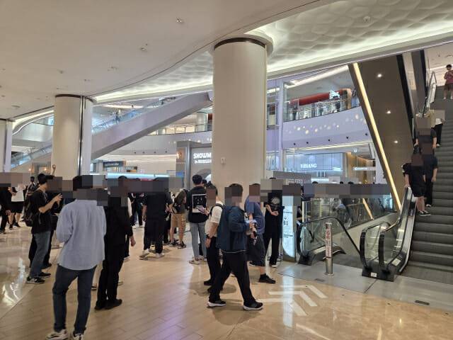 ‘스노우메이지 인 롯데월드타워’ 대기열.