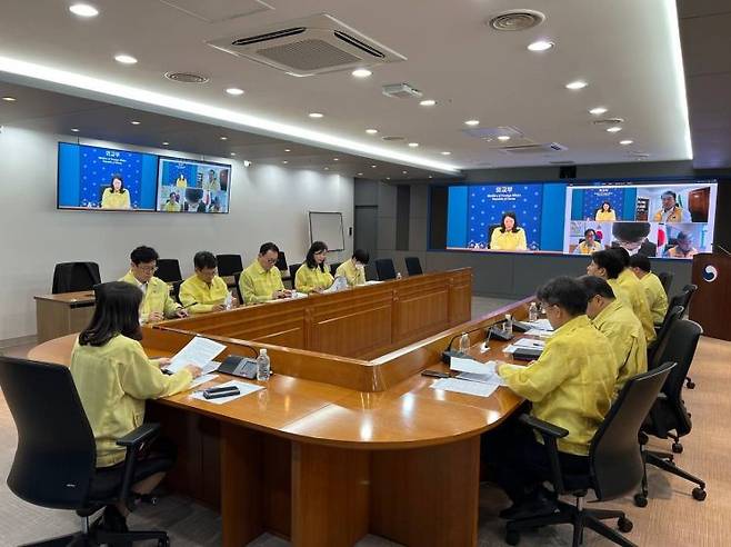 13일 김진아 외교2차관이 외교부 청사에서 중동 정세 평가 및 재외국민보호 대책 점검을 위한 본부·공관 합동 상황점검회의를 주재하고 있다. 외교부