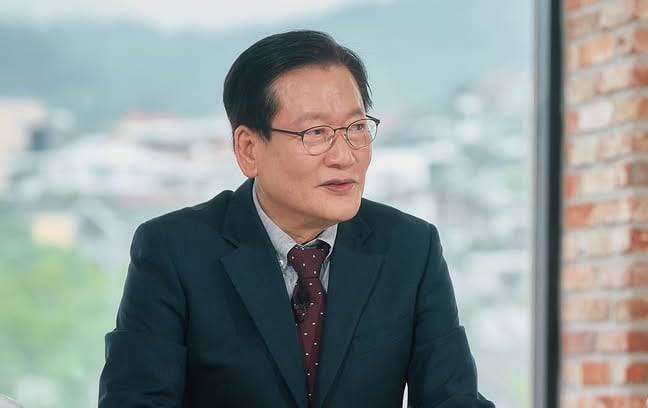 반도체 회사에서 부사장을 지냈던 오창규(67)씨는 퇴직 후 시니어 인턴으로 일하고 있다. /tvN '유 퀴즈 온 더 블럭'